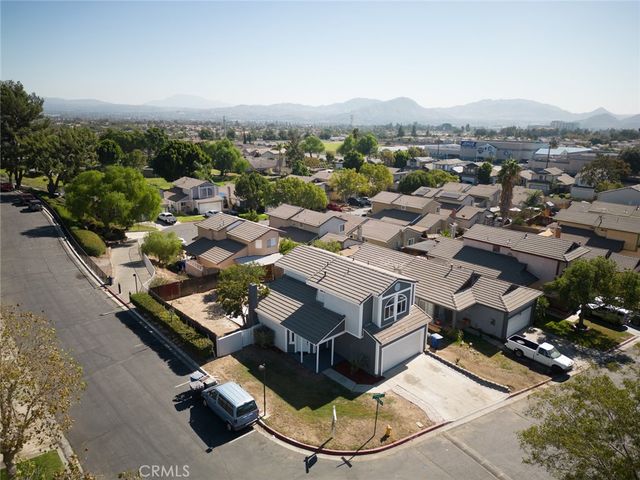 827 S Tamarisk Avenue, Rialto, CA 92376