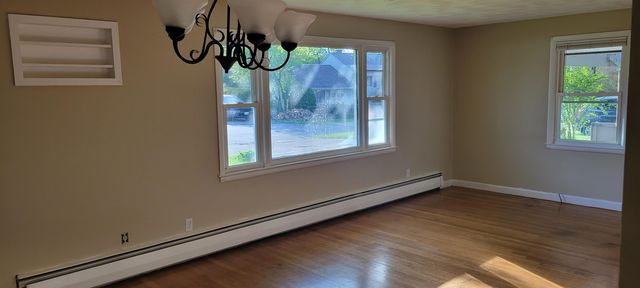 4 Grant Street, Derry, NH 03038