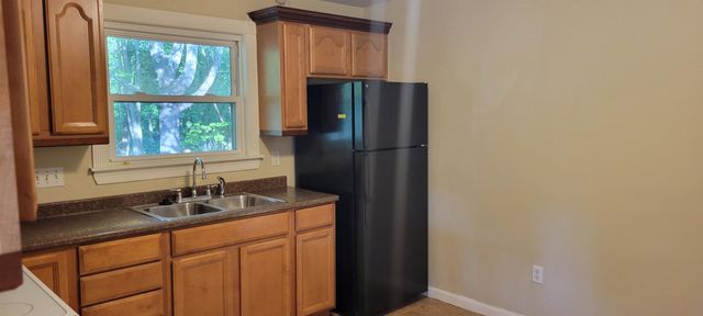 4 Grant Street, Derry, NH 03038