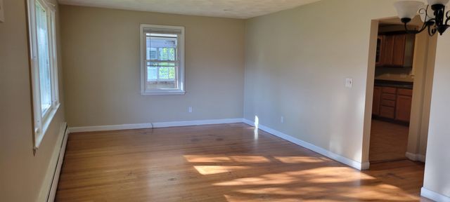 4 Grant Street, Derry, NH 03038
