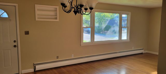 4 Grant Street, Derry, NH 03038