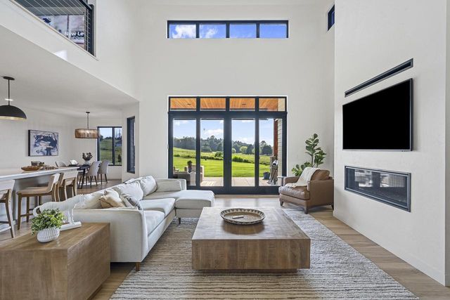 W8251 HACKBERRY HILLS ROAD, Hortonville, WI 54944