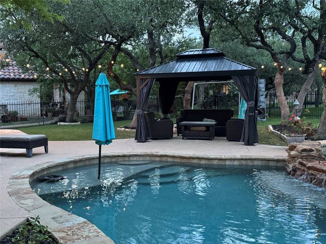 15104 Spillman Ranch LOOP, Austin, TX 78738