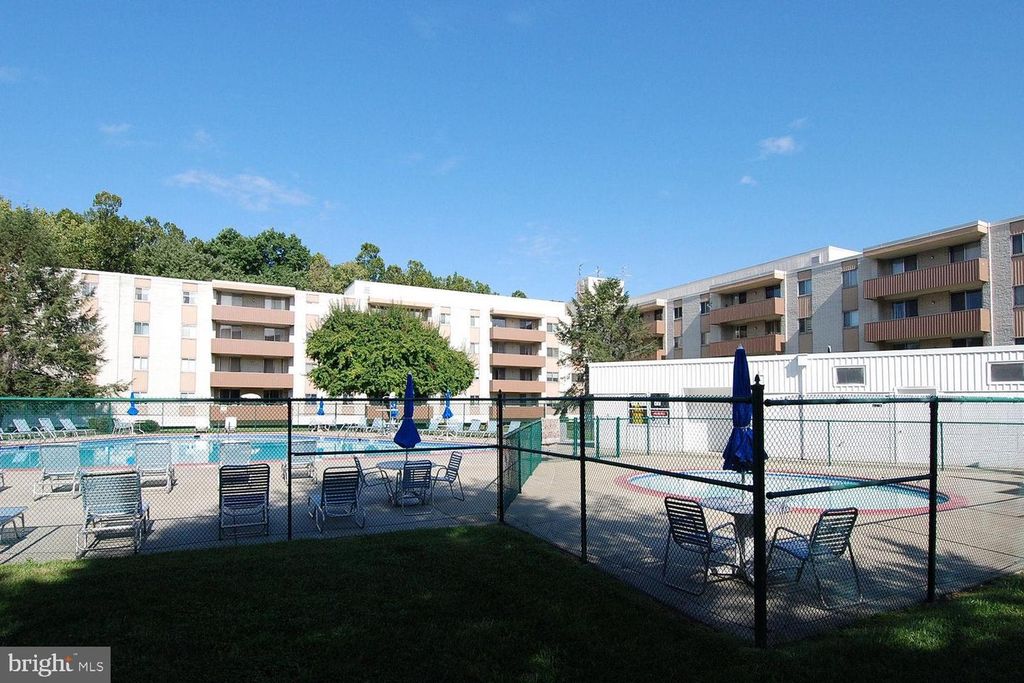 Image 18 of property listing at 7501 DEMOCRACY BLVD #B-222, Bethesda, MD 20817