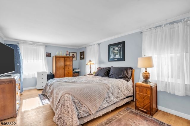 8 Lakeview Ct, Jefferson Twp., NJ 07438