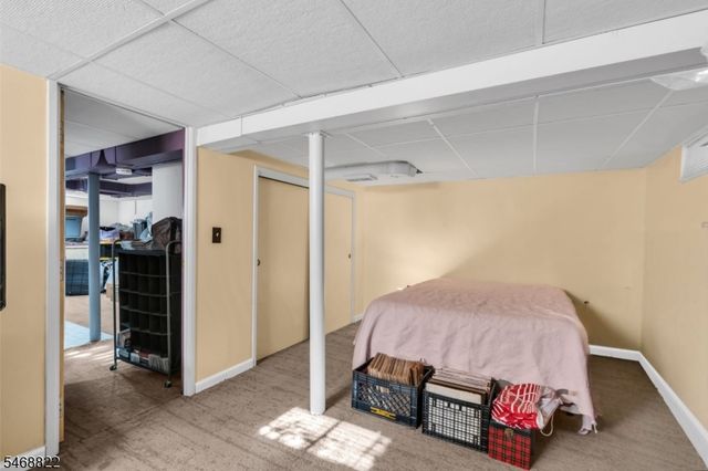 8 Lakeview Ct, Jefferson Twp., NJ 07438