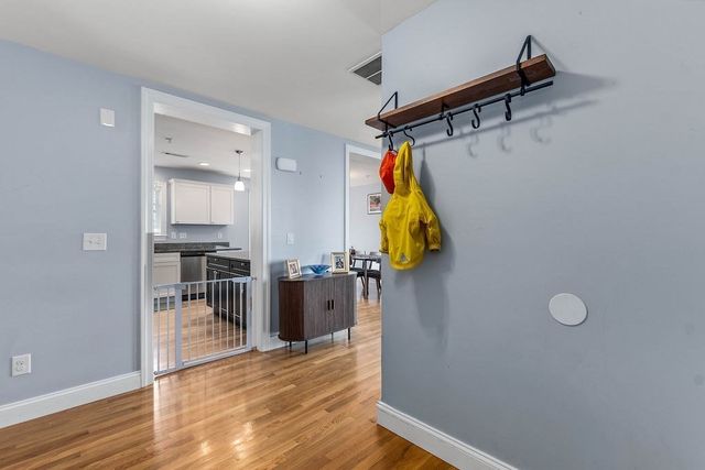10 Irma St 3, Boston, MA 02124