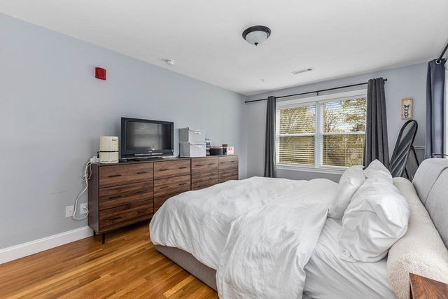 10 Irma St 3, Boston, MA 02124