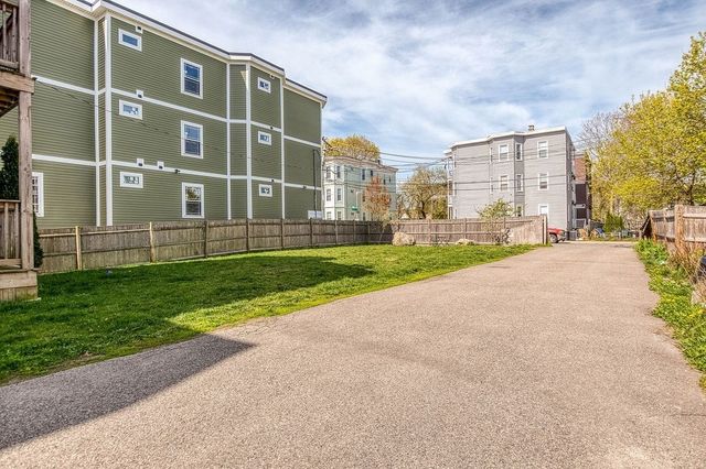 10 Irma St 3, Boston, MA 02124