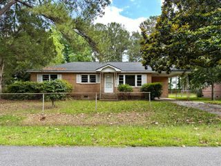 7042 Midland Drive, North Charleston, SC 29406