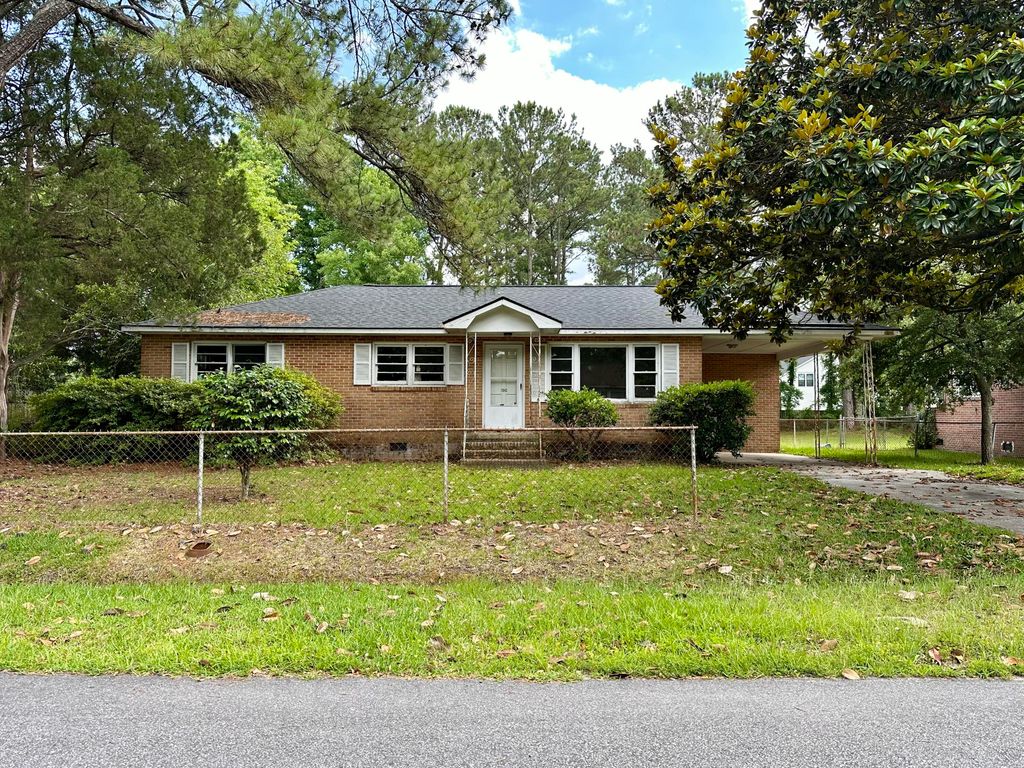7042 Midland Drive, North Charleston, SC 29406