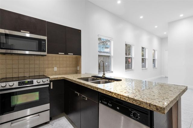 316 SW 16th Street B, Fort Lauderdale, FL 33315