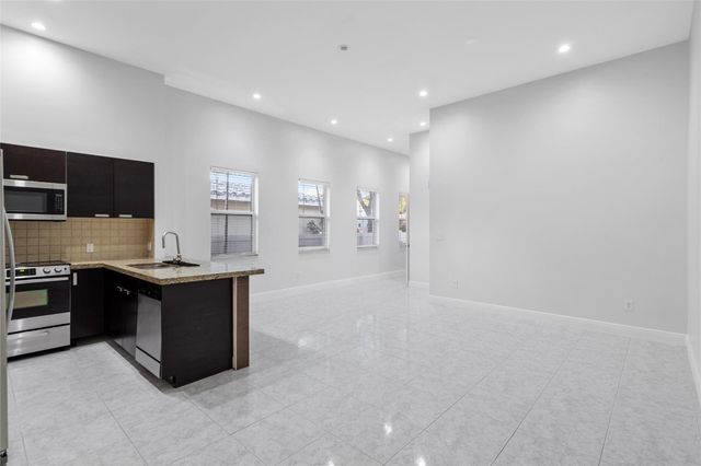 316 SW 16th Street B, Fort Lauderdale, FL 33315