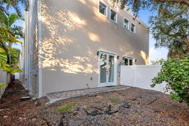 316 SW 16th Street B, Fort Lauderdale, FL 33315