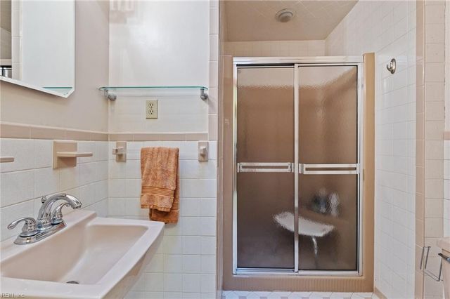 1600 W Little Neck RD, Virginia Beach, VA 23452