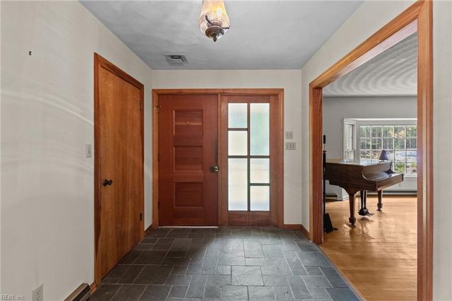 1600 W Little Neck RD, Virginia Beach, VA 23452