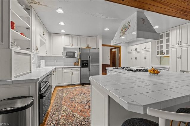 1600 W Little Neck RD, Virginia Beach, VA 23452