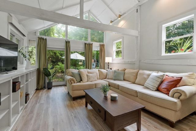 533 Lowell Rd, Groton, MA 01450