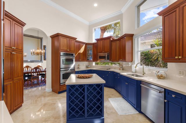 8850 Valhalla Drive, Delray Beach, FL 33446