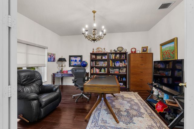 8850 Valhalla Drive, Delray Beach, FL 33446