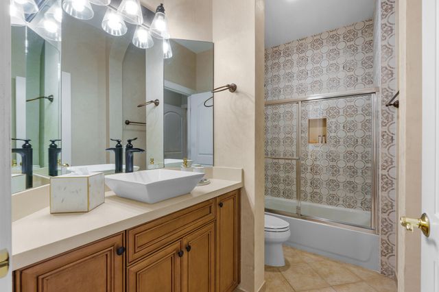 8850 Valhalla Drive, Delray Beach, FL 33446