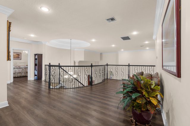 8850 Valhalla Drive, Delray Beach, FL 33446