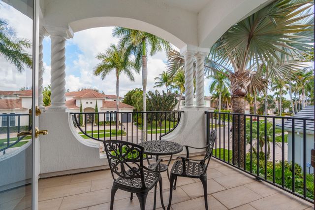 8850 Valhalla Drive, Delray Beach, FL 33446