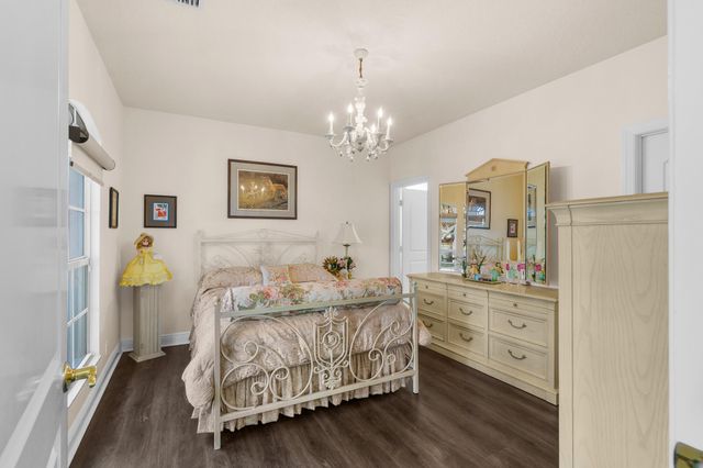 8850 Valhalla Drive, Delray Beach, FL 33446