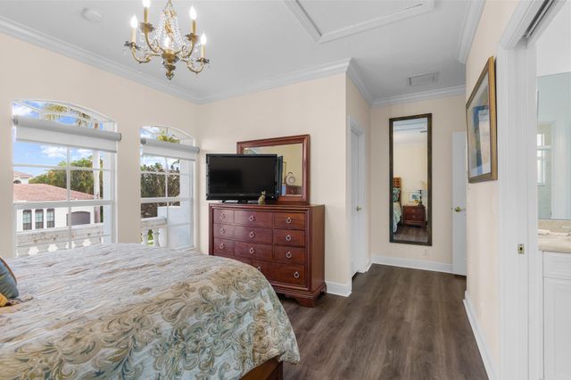 8850 Valhalla Drive, Delray Beach, FL 33446