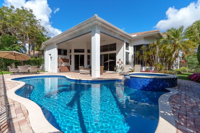 8850 Valhalla Drive, Delray Beach, FL 33446