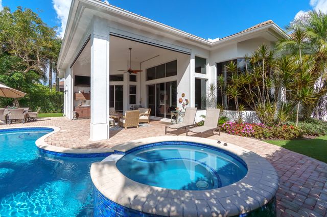 8850 Valhalla Drive, Delray Beach, FL 33446