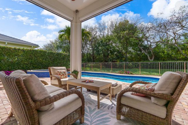 8850 Valhalla Drive, Delray Beach, FL 33446