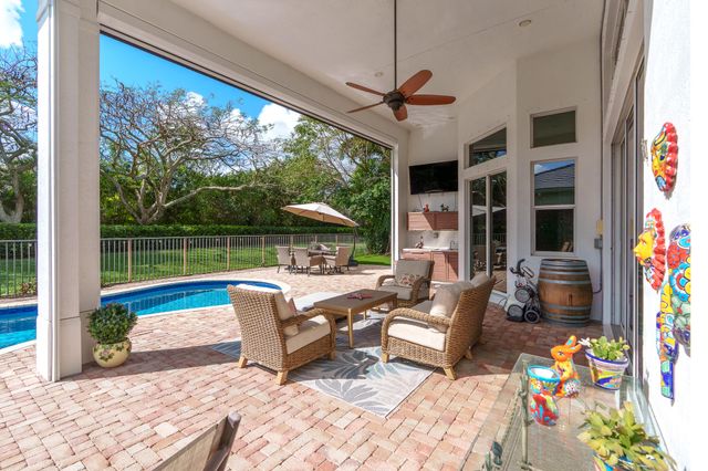 8850 Valhalla Drive, Delray Beach, FL 33446