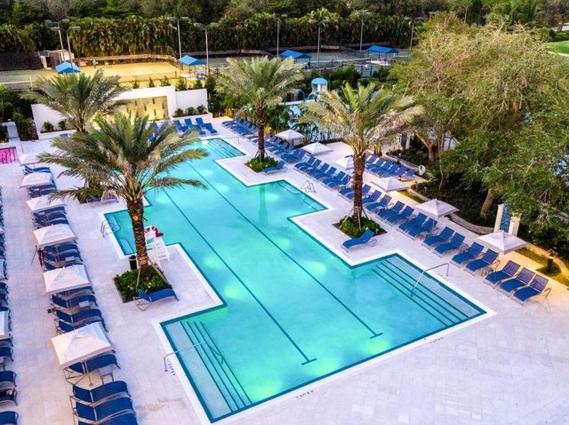 8850 Valhalla Drive, Delray Beach, FL 33446