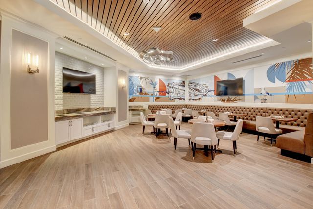 8850 Valhalla Drive, Delray Beach, FL 33446