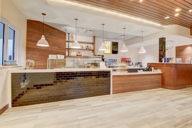 8850 Valhalla Drive, Delray Beach, FL 33446