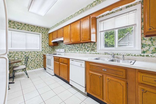 921 N Harold Avenue, Melrose Park, IL 60164