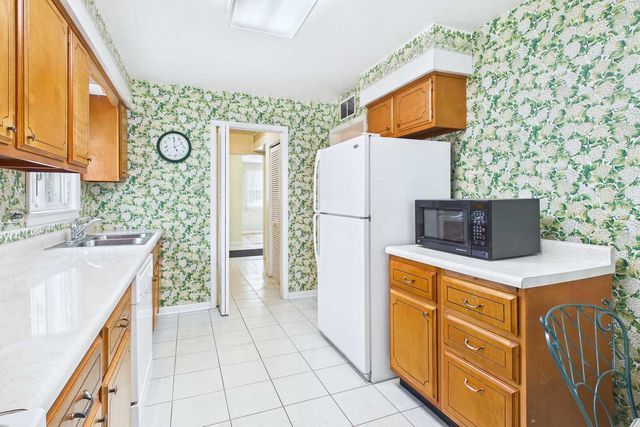 921 N Harold Avenue, Melrose Park, IL 60164