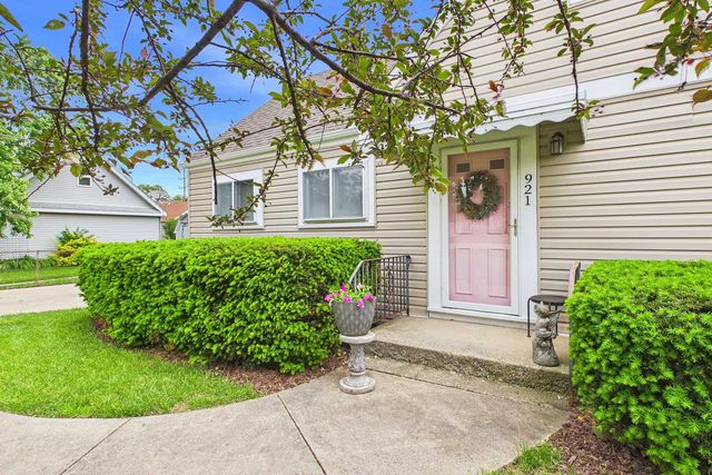 921 N Harold Avenue, Melrose Park, IL 60164