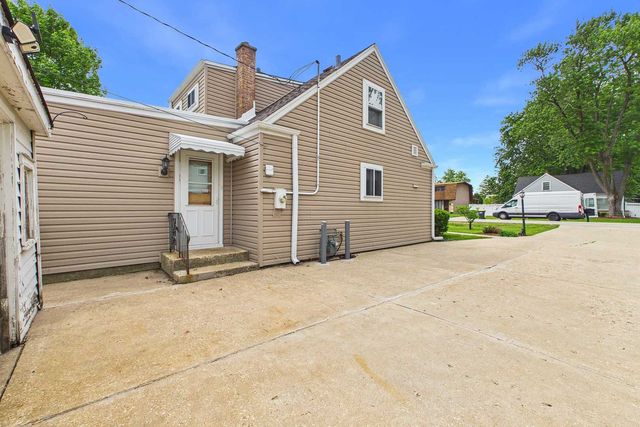 921 N Harold Avenue, Melrose Park, IL 60164