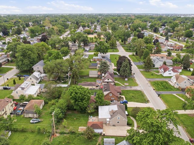 921 N Harold Avenue, Melrose Park, IL 60164