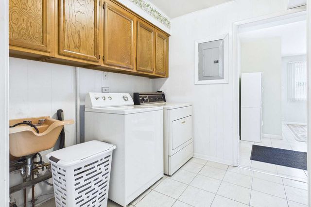 921 N Harold Avenue, Melrose Park, IL 60164