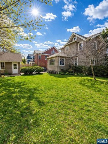 327 Rutland Avenue, Teaneck, NJ 07666