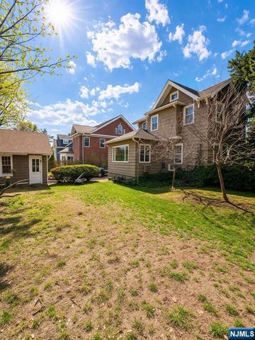 327 Rutland Avenue, Teaneck, NJ 07666