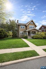 327 Rutland Avenue, Teaneck, NJ 07666