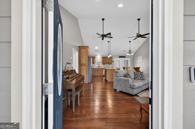 128 Tabitha Page Lane, Toccoa, GA 30577