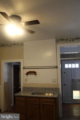 136 E WASHINGTON ST, Hagerstown, MD 21740