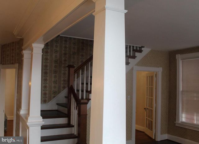 136 E WASHINGTON ST, Hagerstown, MD 21740