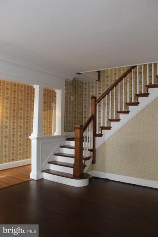 136 E WASHINGTON ST, Hagerstown, MD 21740