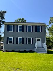 36 Restful Lane, Wareham, MA 02538
